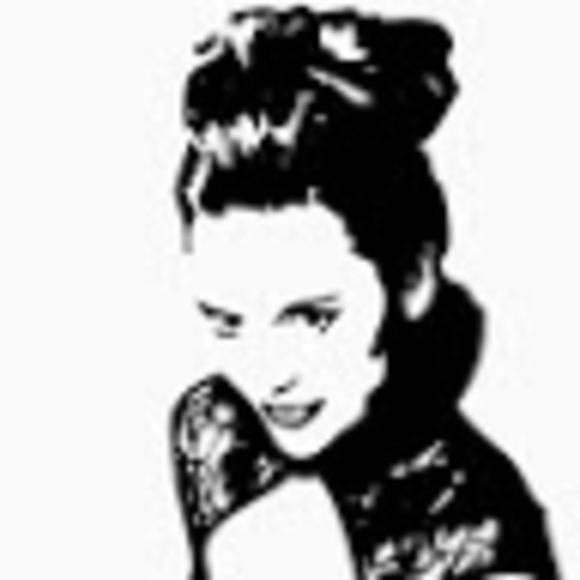 Meet your Posher, Rebecca - Picture 1 of 1